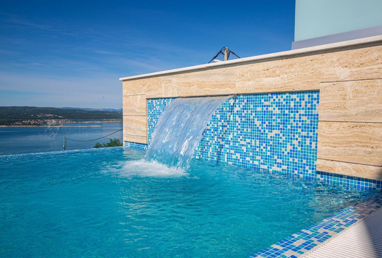 Villa Marassi With Heated Pool, Hot Tub And Sauna 크리크베니카 외부 사진