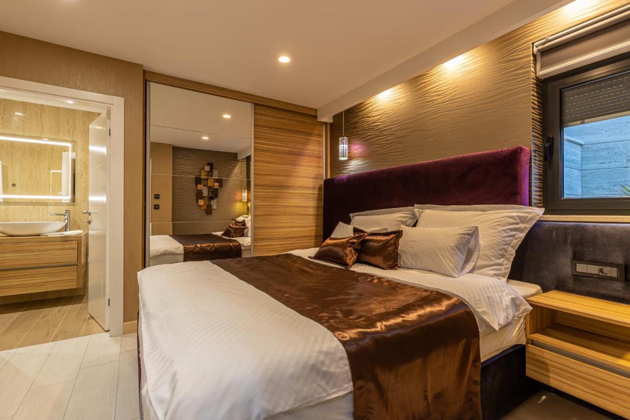 Villa Marassi With Heated Pool, Hot Tub And Sauna 크리크베니카 외부 사진