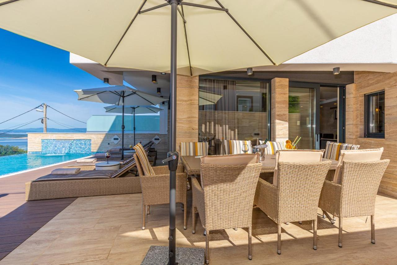 Villa Marassi With Heated Pool, Hot Tub And Sauna 크리크베니카 외부 사진