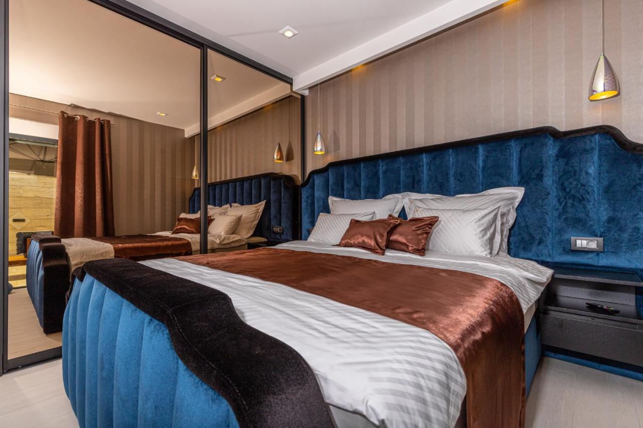 Villa Marassi With Heated Pool, Hot Tub And Sauna 크리크베니카 외부 사진