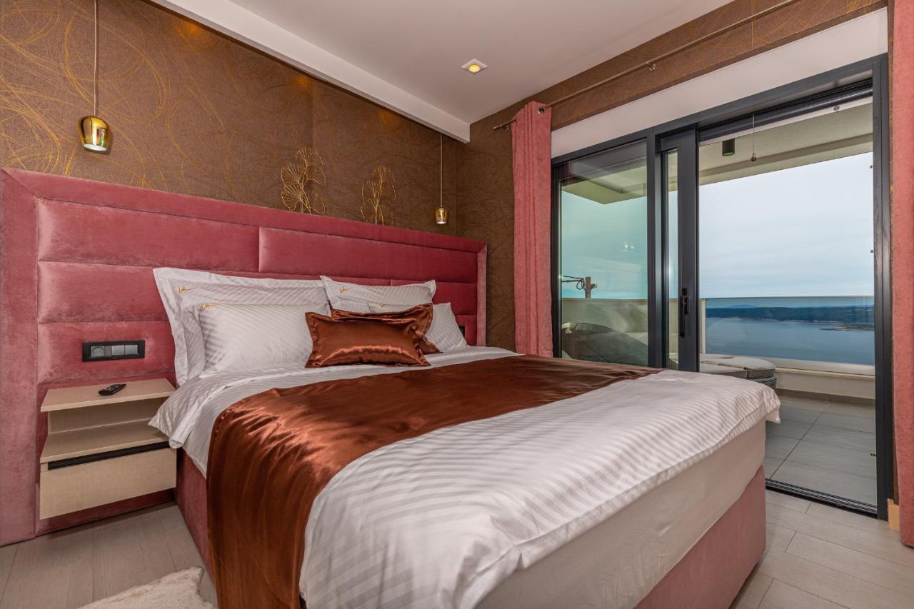 Villa Marassi With Heated Pool, Hot Tub And Sauna 크리크베니카 외부 사진